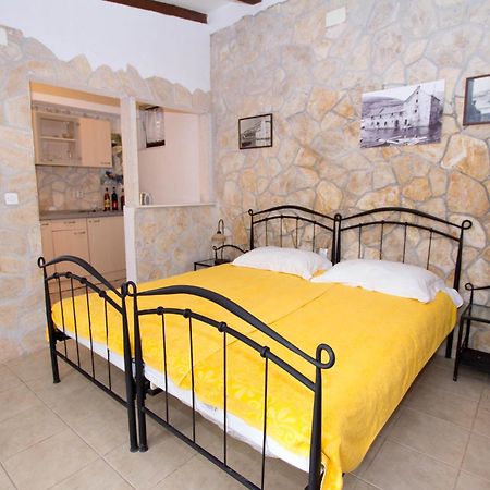 Apartments Marina Trogir Zimmer foto